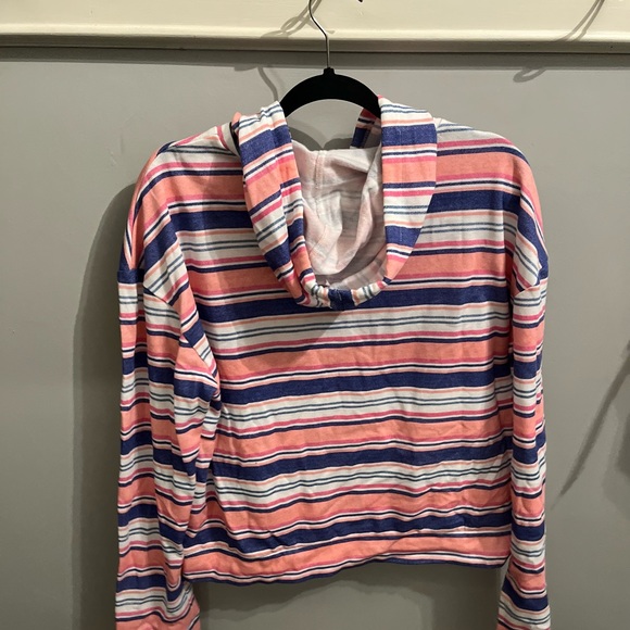 Cans long sleeved slightly cropped hooded shirt - Picture 4 of 5